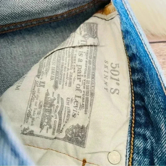 New Levi’s 501 Skinny Jeans Distressed Sz 26 - Picture 8 of 10
